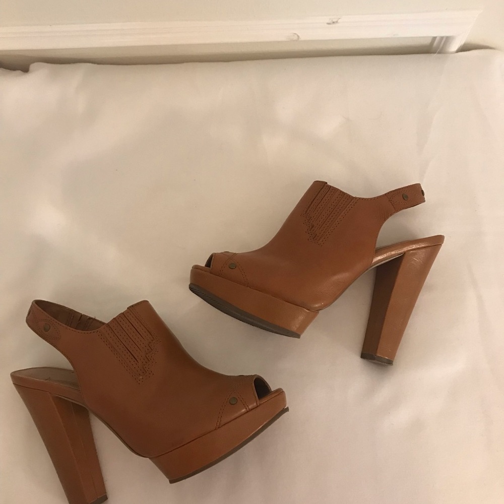 - Bcbgeneration Shoes - image 2